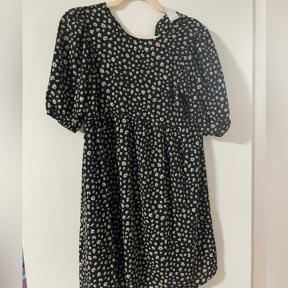 Daisy print babydoll dress